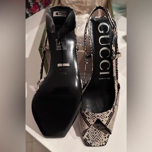 New Gucci python calf print beige slingback heels. Size 39 1/2